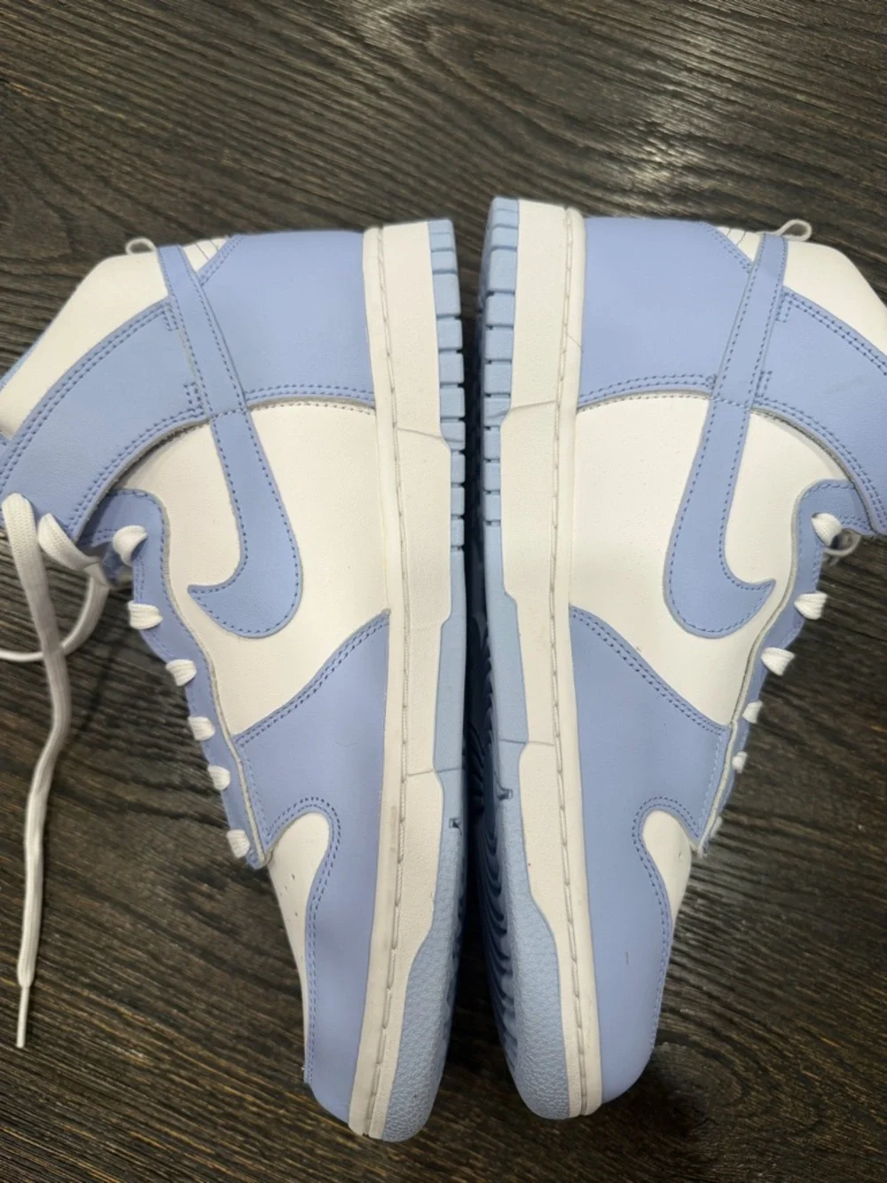 Nike Dunk High Athletic Basketball Shoe Women’s size 11 white blue